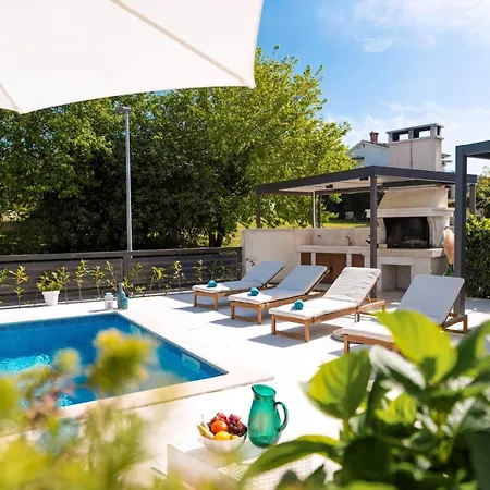 Mala 2 Mit Pool Und Whirlpool Διαμέρισμα