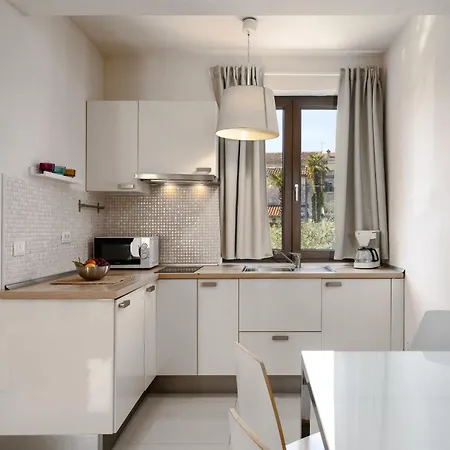Apartment Mala 2 Mit Pool Und Whirlpool