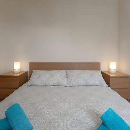 Mala 2 Mit Pool Und Whirlpool Apartment Funtana